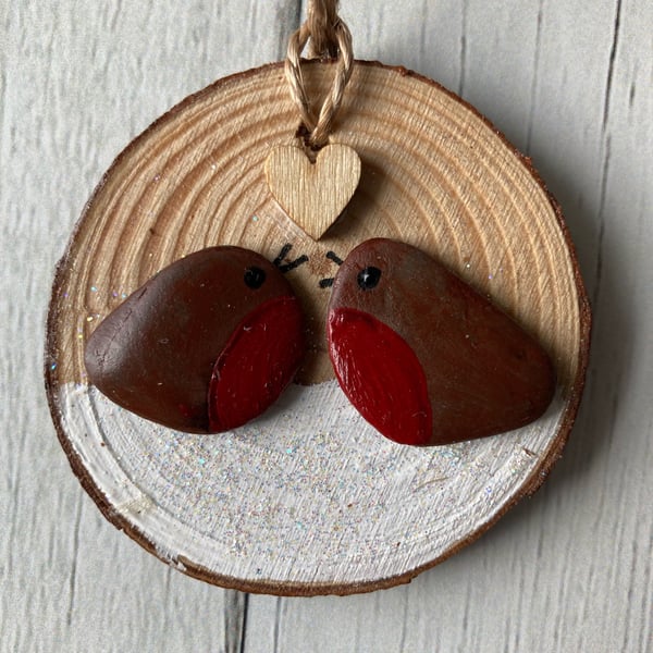 SALE- Robins and heart Christmas decoration with pebbles from Cornwall 