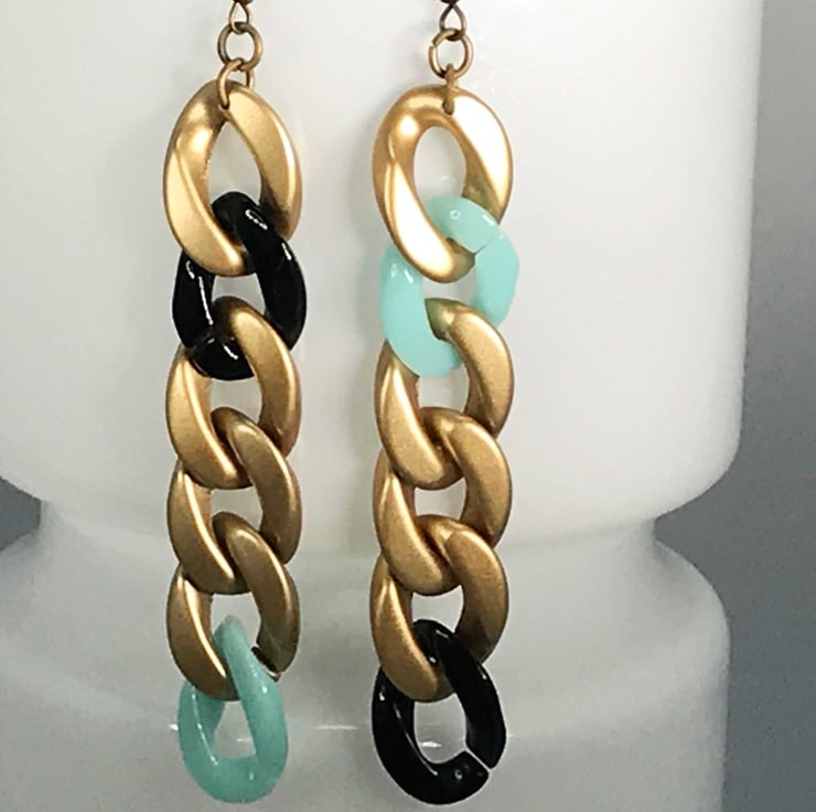 Acrylic chain deals earrings