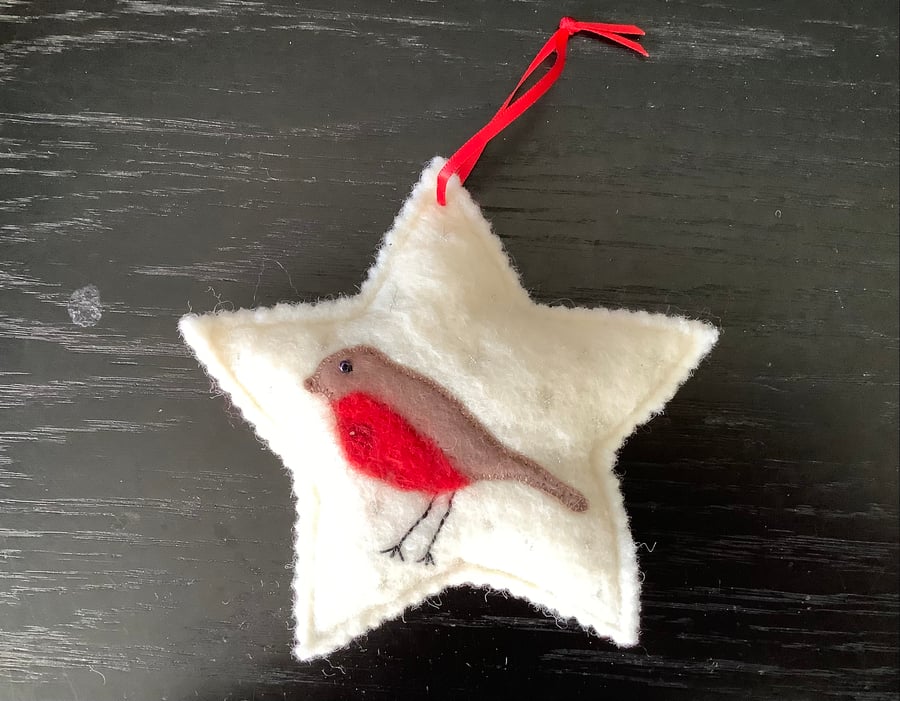  Robin on a Christmas Star