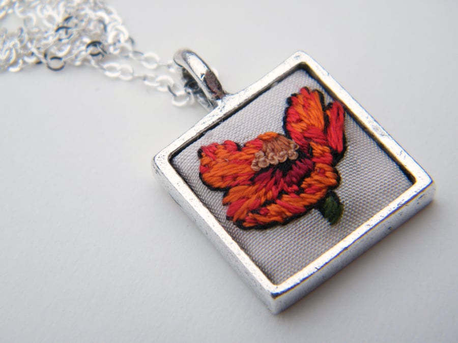 Small hand embroidered poppy pendant -NEW PRICE-