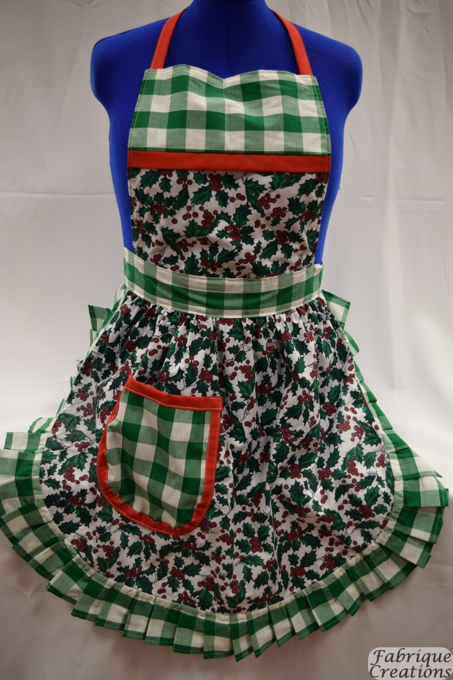 Vintage 50s Style Full Apron Pinny - Christmas Holly on White with Green Trim