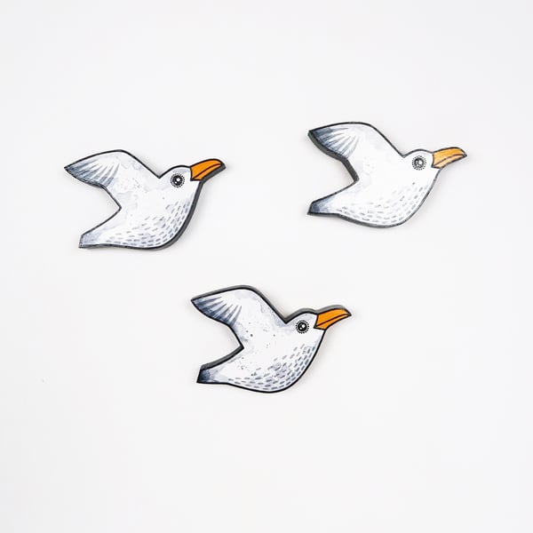 Seagull wall art, set of 3 flying birds, wooden hand painted home decor