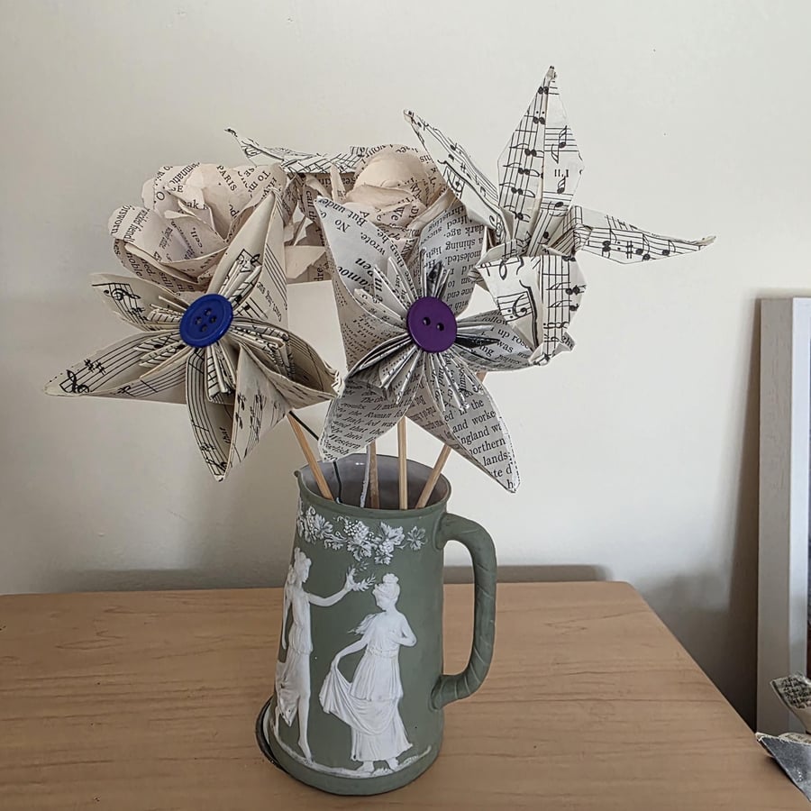  Paper Flower Making Kit to make Roses, Lilies & Kusudama flowers