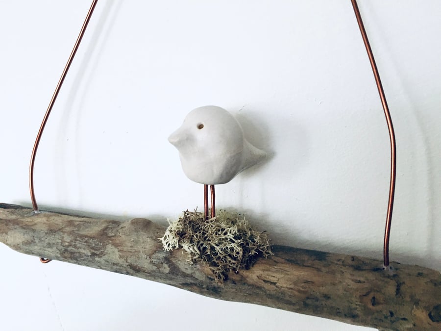 Wire art, bird on a driftwood wire, wire sculpture