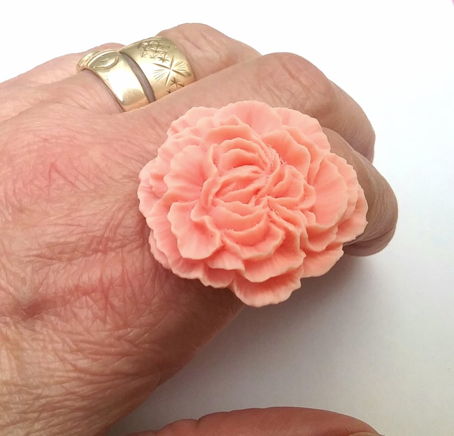 Big Peony Ring........