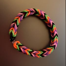 Loom band bracelet