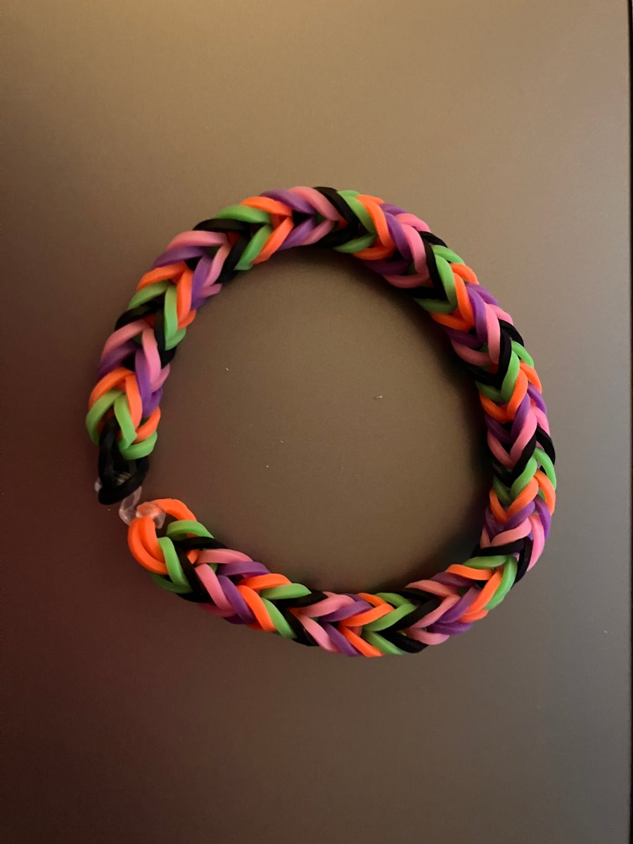 Loom band bracelet
