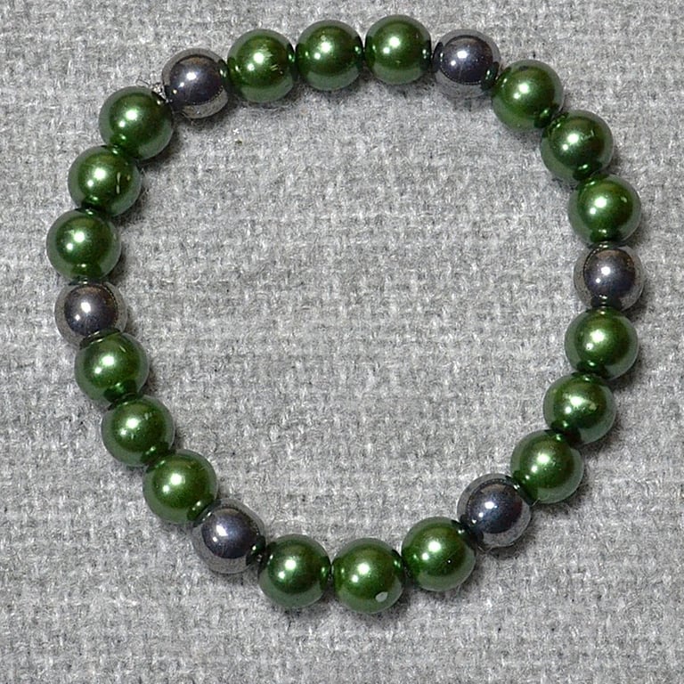 Green Glass Pearl and Gunmetal Glass Bead Elastic Bracelet