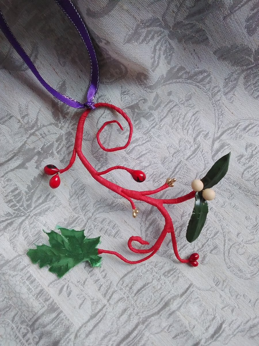 Christmas Decoration with Vintage Ivy Leaf and Mistletoe
