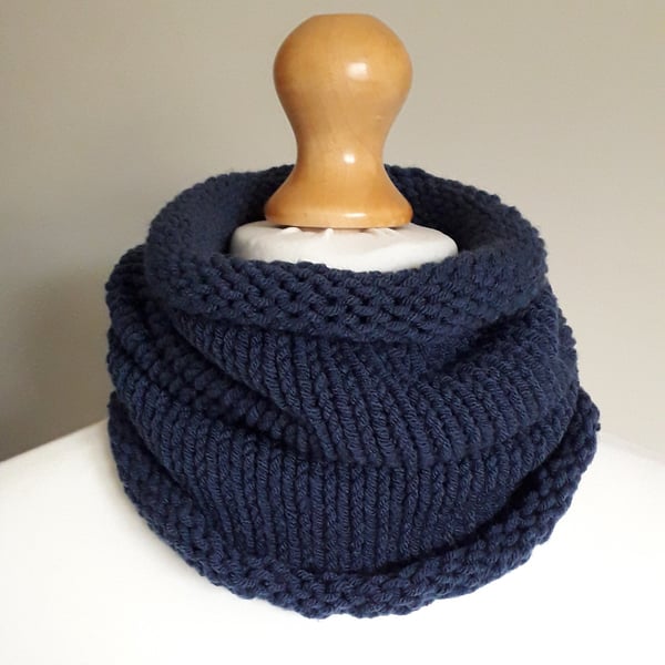 Cowl, Scarf, Infinity Scarf, Neck Warmer: Chunky Blue