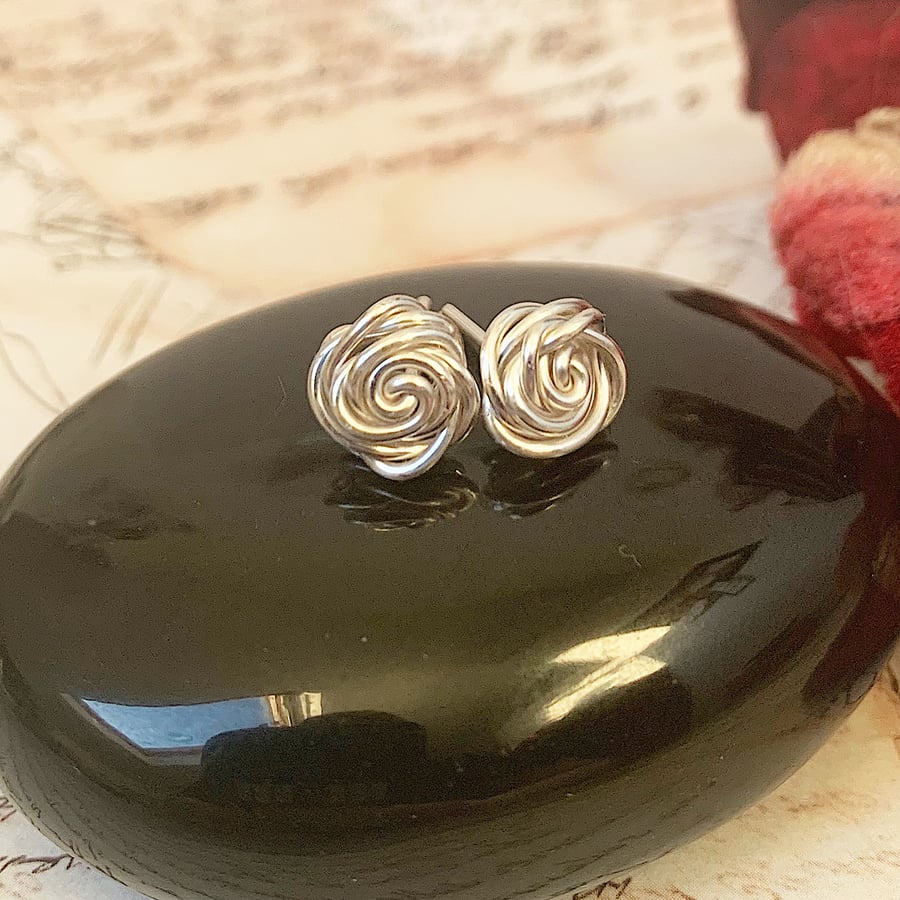 Rose stud earrings, silver