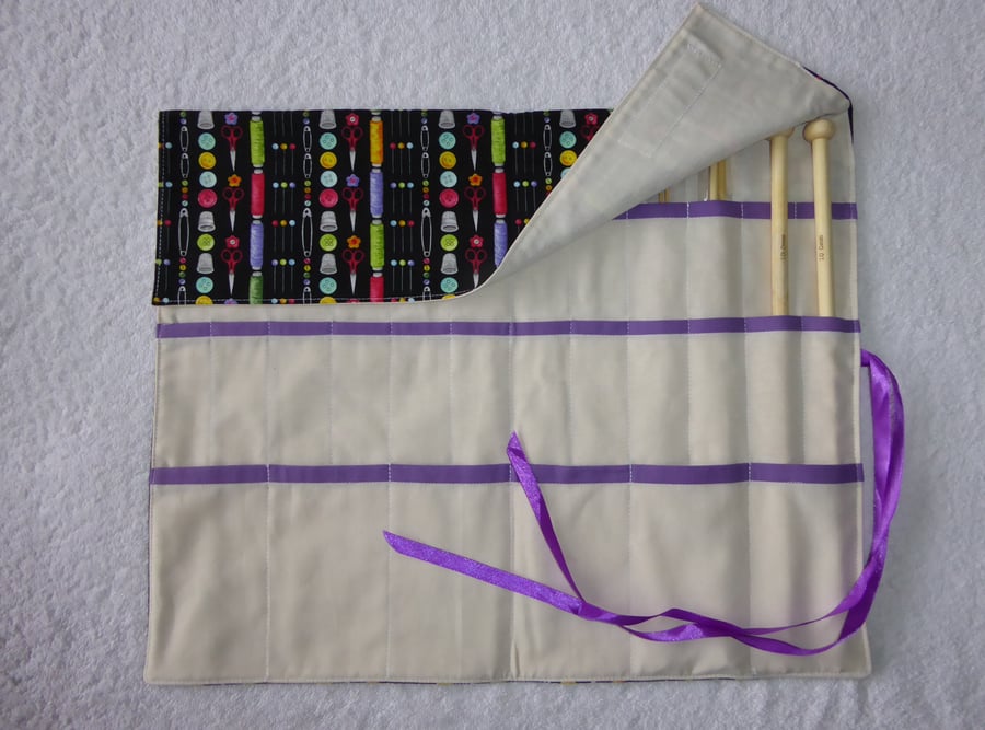 Knitting Needle Roll In Sewing Notions Print Cotton with 3 Pairs Bamboo Needles.