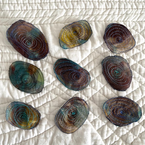 9 Free Motion Embroidered Spiral Organza Embellishments Card Making 