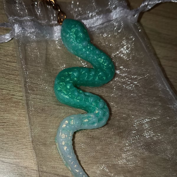 Snake keyring from hot glue 