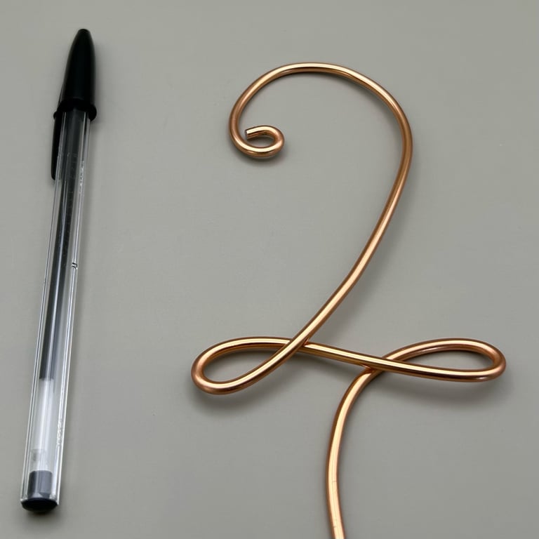 Large wire number for cakes or table displays in a choice of colours