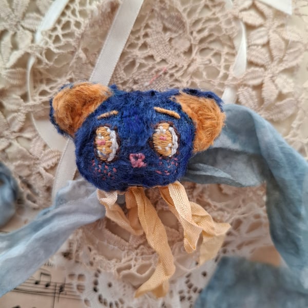 Cute Bear Textile Brooch, Artist Teddy Brooch, Kawaii Bear Plush Brooch, Trinket