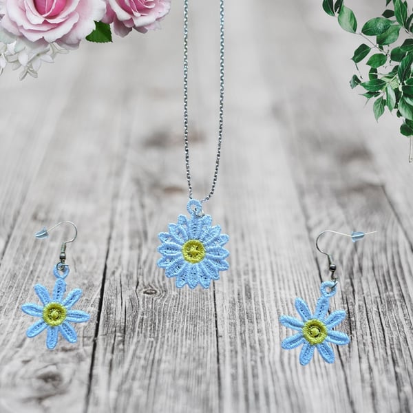 Embroidered Daisy Flower Necklace & Earring Set