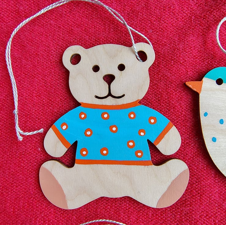 4 wooden hanging decorations teddy rabbit hedge... - Folksy