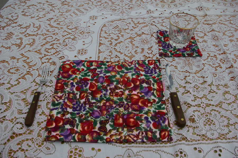 Place Mats and Coasters set of 4 Butterfly and Plums