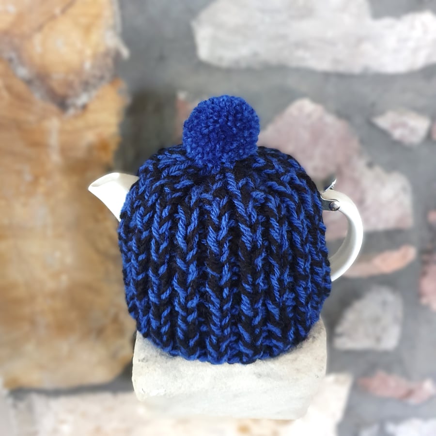 Tea Cosy, Cozy, Tea Pot Cover, Suki, For Life Stump Compatible, Hand Knitted