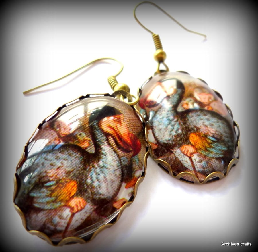 Alice in Wonderland Do Do earrings.