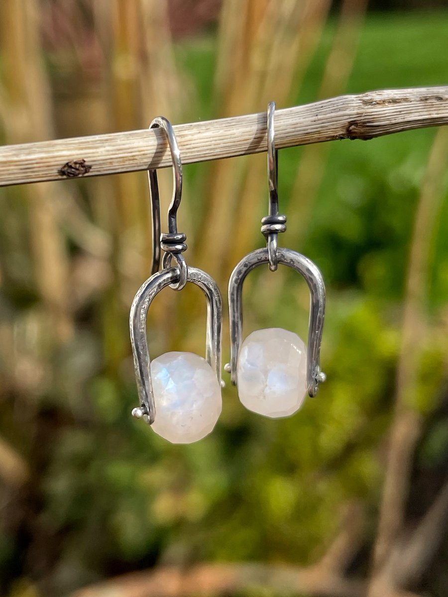 Silver and moonstone small dangle earrings 