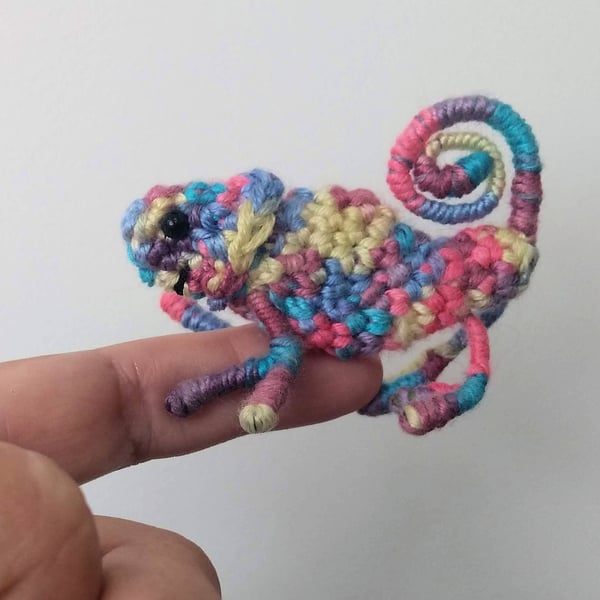 Chameleon crochet decoration, Plant hugger, ornament, quirky gift, SALE