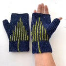 Green Tree Knitted Gloves