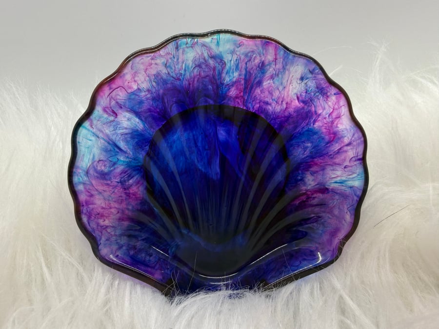 Resin galaxy swirl scallop shell
