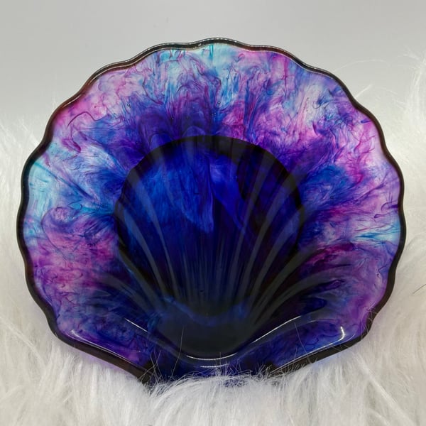 Resin galaxy swirl scallop shell