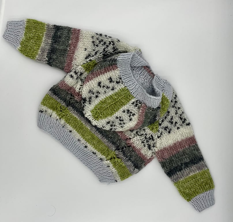 Hand knitted cardigan 6-12 months