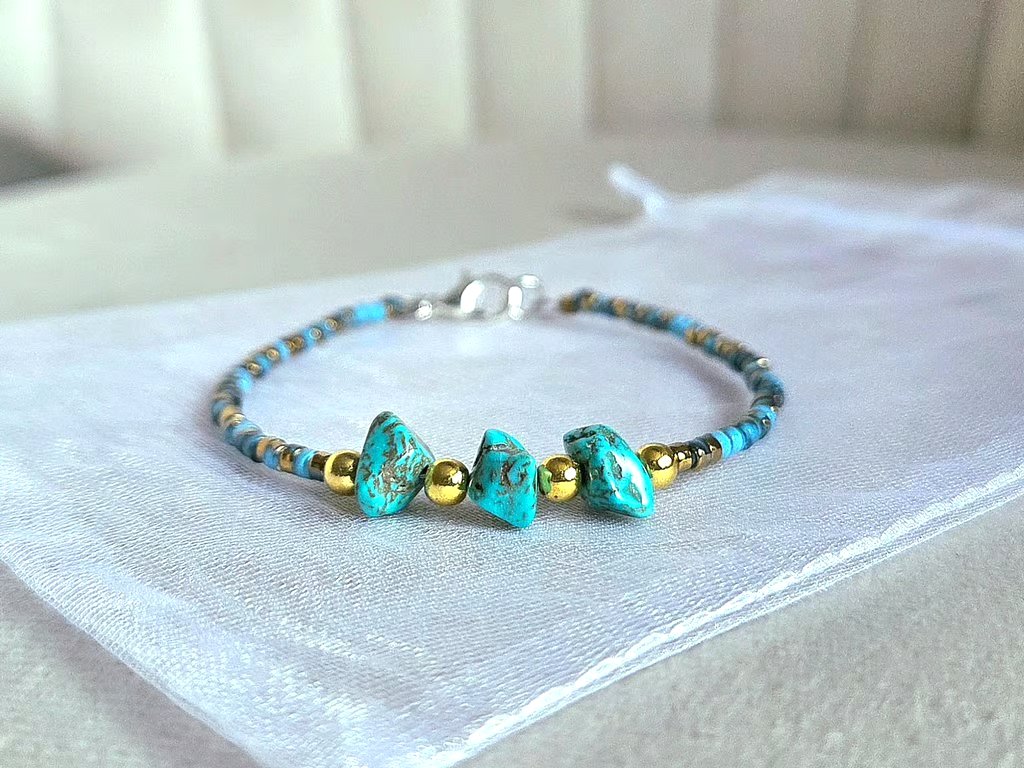 Turquoise Beaded Natural Crystal Bracelet 