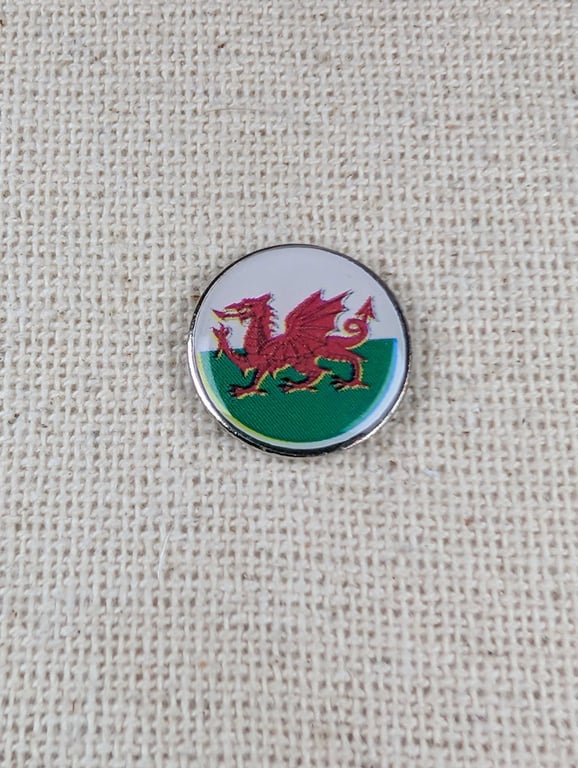 Wales Flag Badge - Large Resin Topped Pin badge - Welsh flag Pin