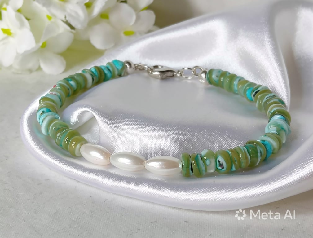Puka Shell Beads & Pearl Bracelet