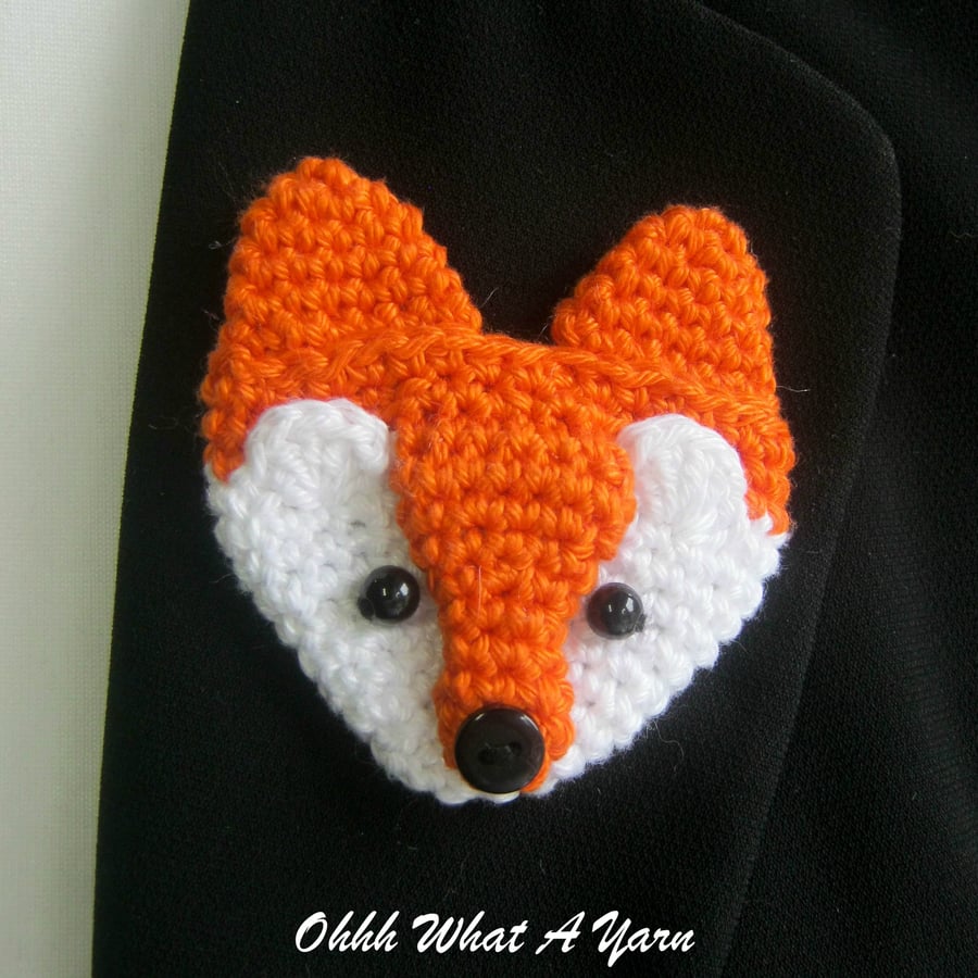 Crochet fox brooch, fox pin, fox badge made with mercerised cotton