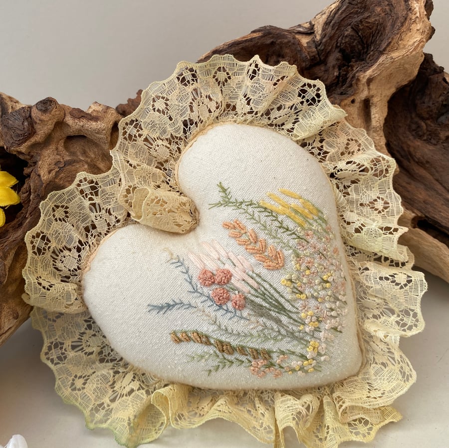 Fabric heart, embroidered nostalgic hanging heart, wall decoration 