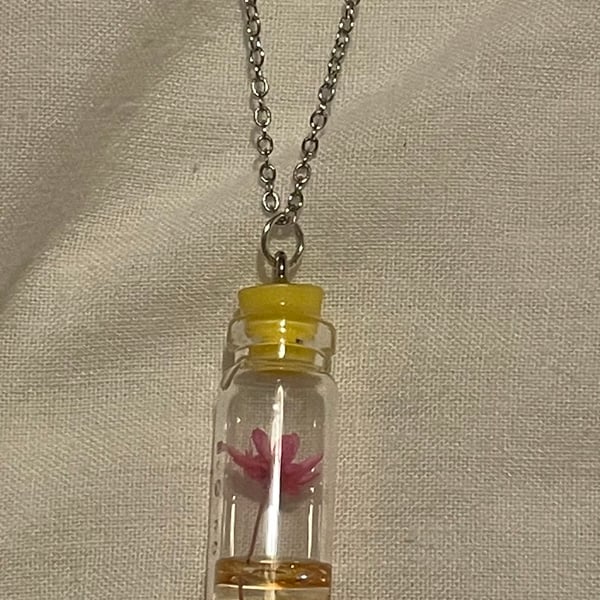 Stella - yellow fairytale necklace