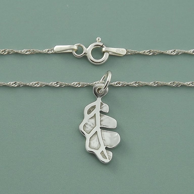 Classic Sterling Silver Oak leaf Pendant – Strength and Endurance Jewellery