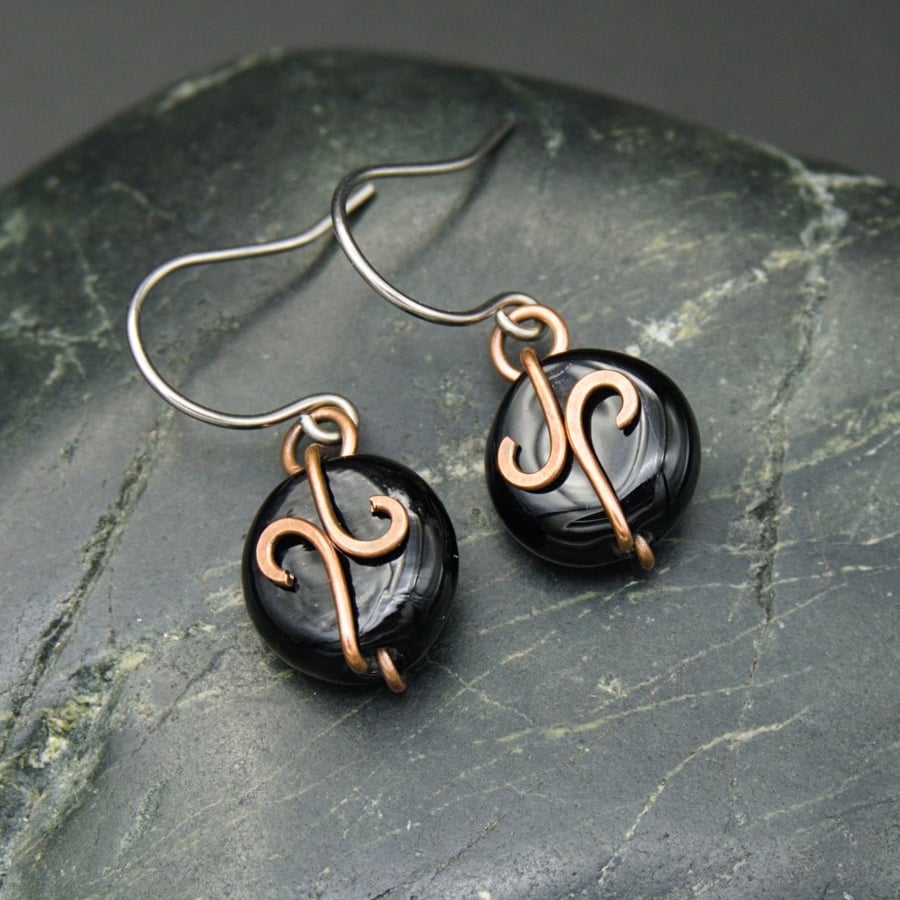 Hammered Copper Swirl Earrings with Black Beads