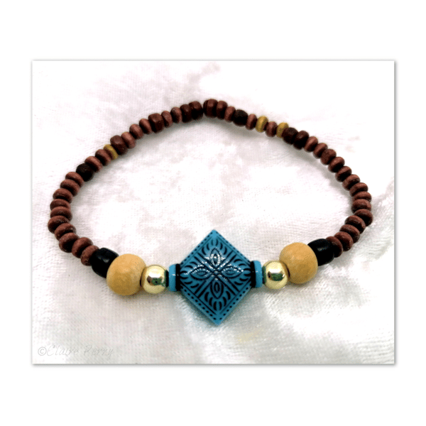 Wooden Surfer's bead bracelet with Turquoise bead