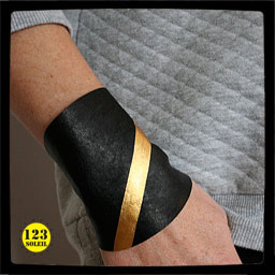 Black and gold leather cuff -" WONDER CUFF"