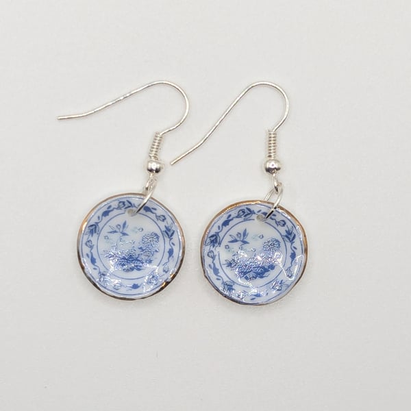 Small ceramic plate earrings