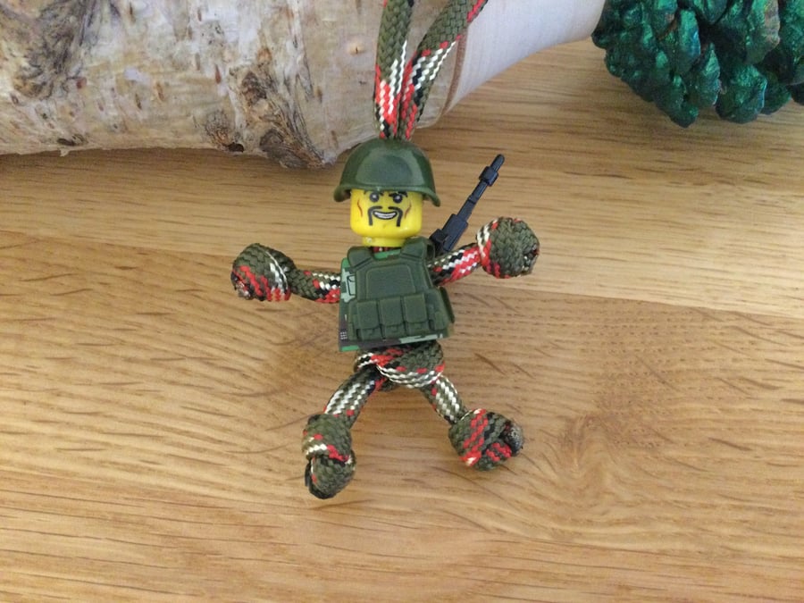 Army Soldier Paracord Buddy Keyring