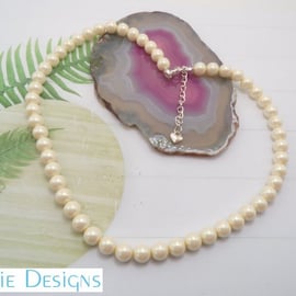 Cream Round Pearl Effect & Silver Beaded Necklace. 