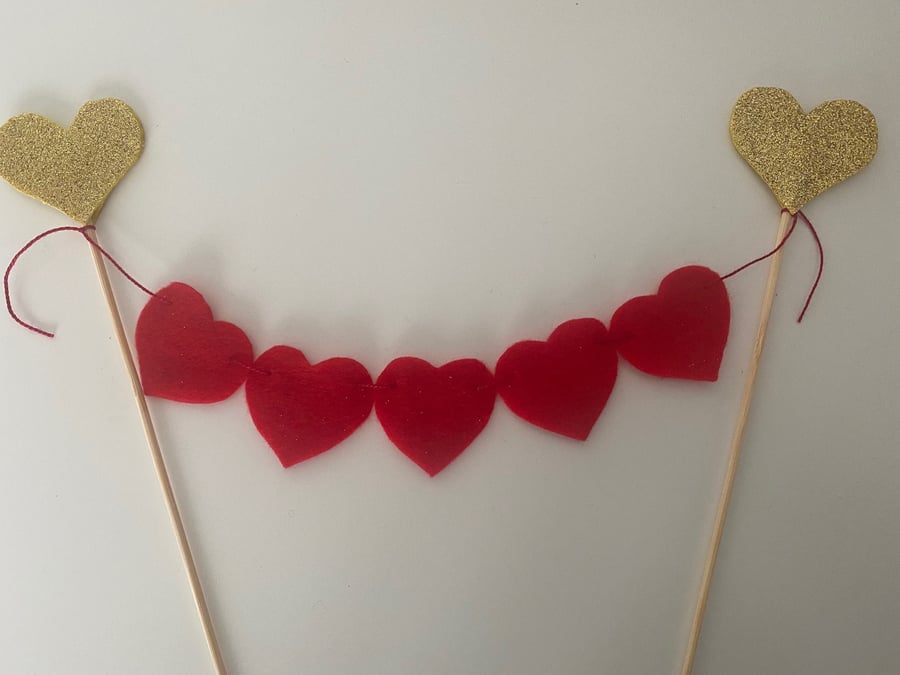 Valentine's Day Felt Cake Topper, Hearts Felt Bunting, Handmade Cake Topper, Gli