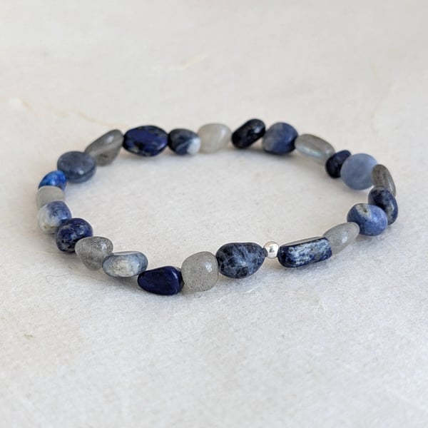 Third eye chakra stretch bracelet with labradorite, sodalite and lapis lazuli 