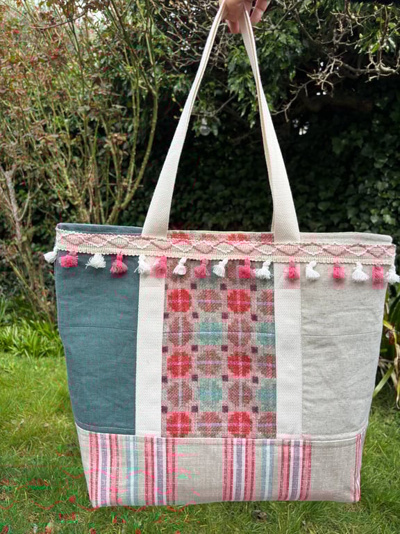 Patchwork Tote bag with tassel