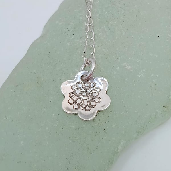 Sterling Silver Tiny Flower Pendant Necklace (NKSSPDFL2) - UK Free Post