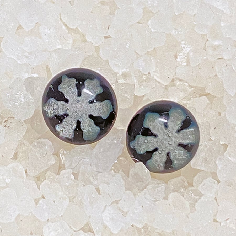 Black and Silver Snowflake Glass Stud Earrings 