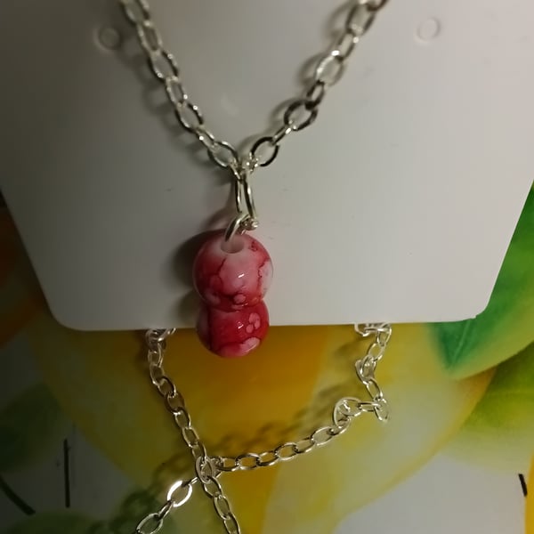 Gorgeous Hot pink marbled effect beaded necklace, silver plated chain with exten